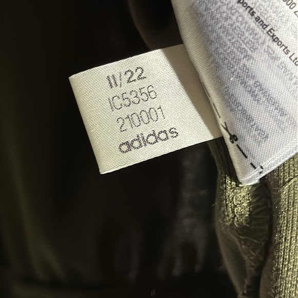 Adidas Women’s Parley TrackTop | Size Large green jacket Retail $100 - Picture 7 of 10